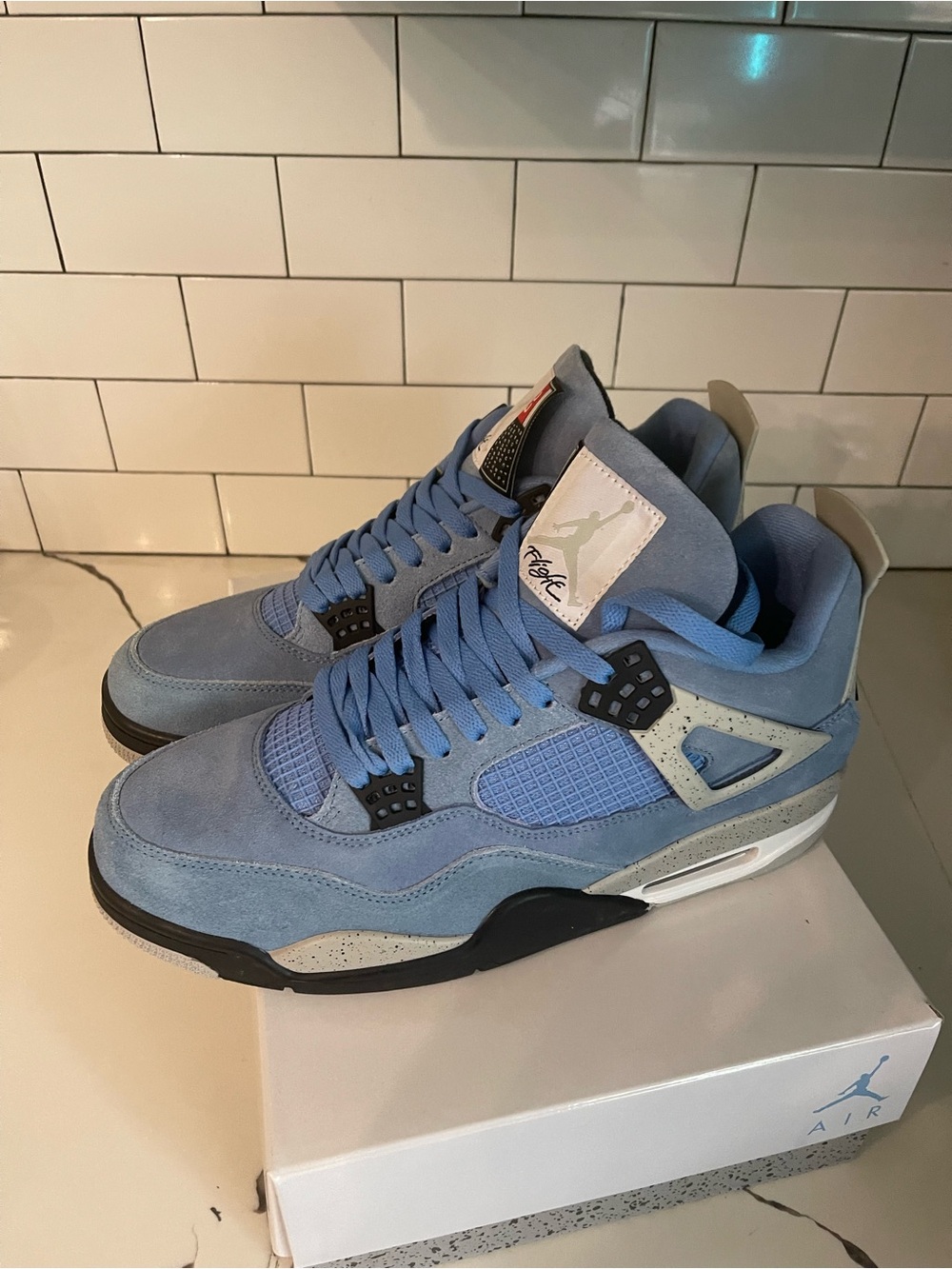 Men’s Retro 4 University Blue Size 11.5. - Picture 6 of 8